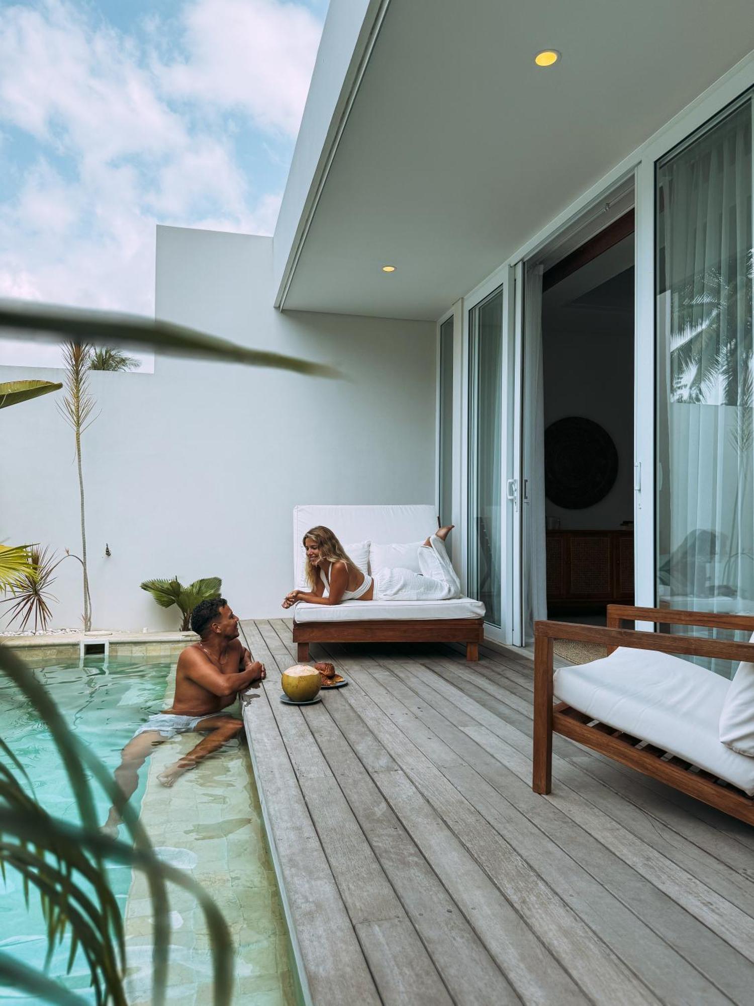 Neptune Studios Adults Only Gym And Recovery Access Kuta  Dış mekan fotoğraf